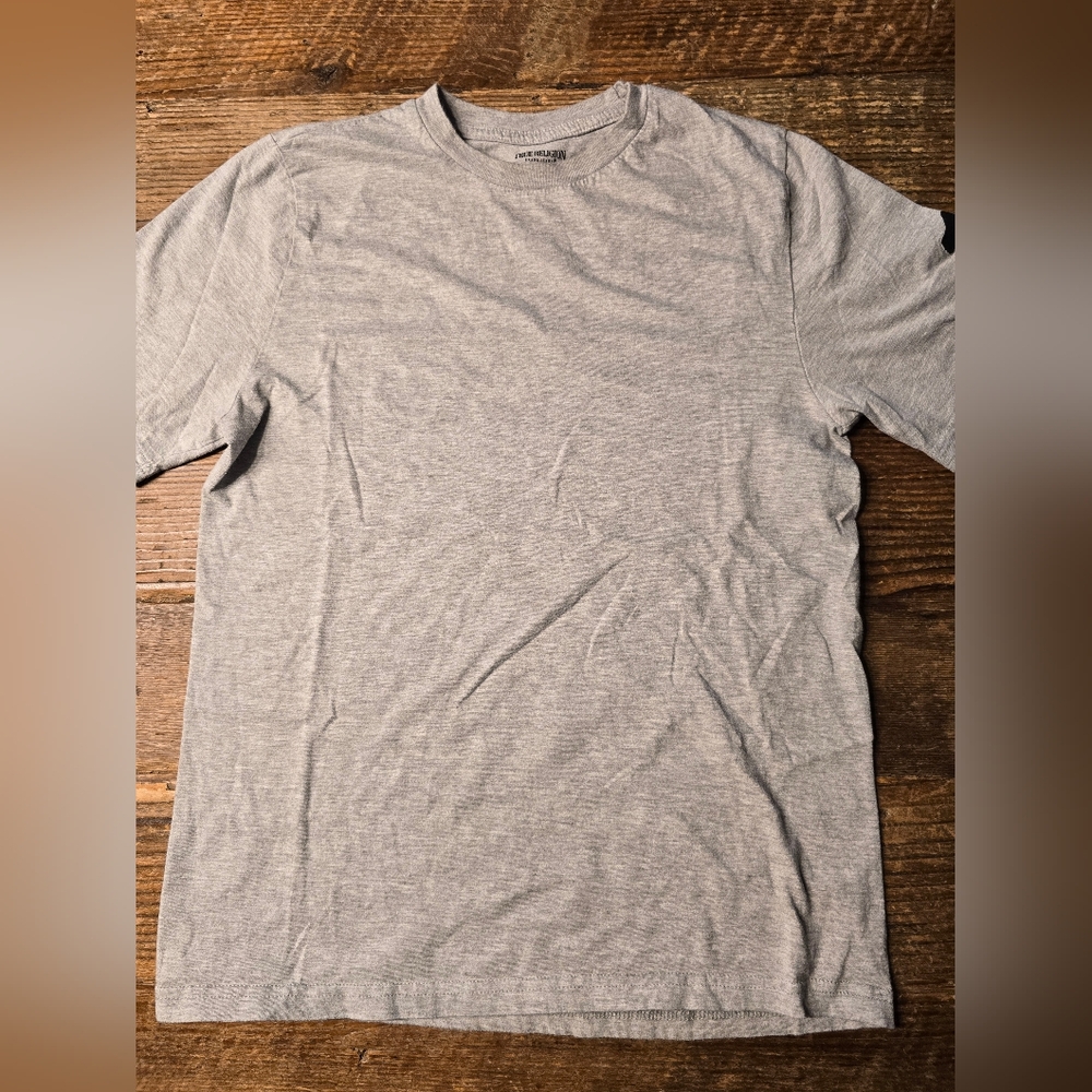 True Religion Light Gray Men's T-Shirt Logo On Sleeve Size Medium Streetwear